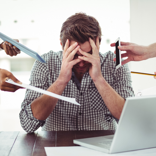 Ansiedad y estrés laboral: cómo manejarlos en el trabajo.